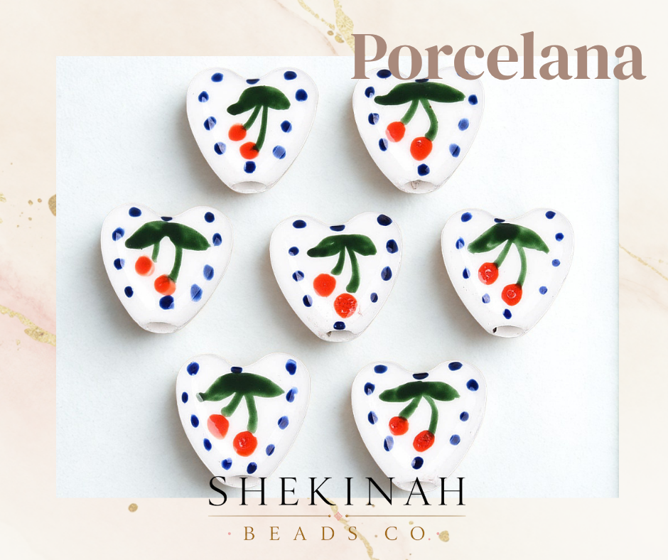 Beads de porcelana en forma de corazón blanco con cerezas para bisutería
