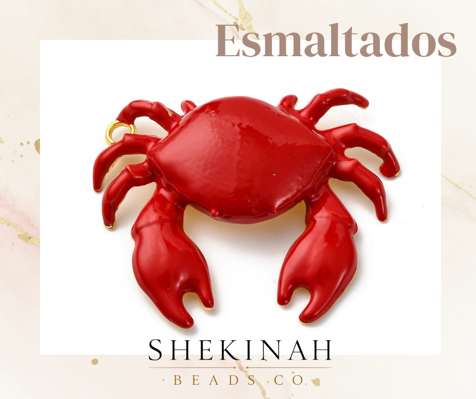 Charm cangrejo rojo esmaltado con detalles dorados para bisutería