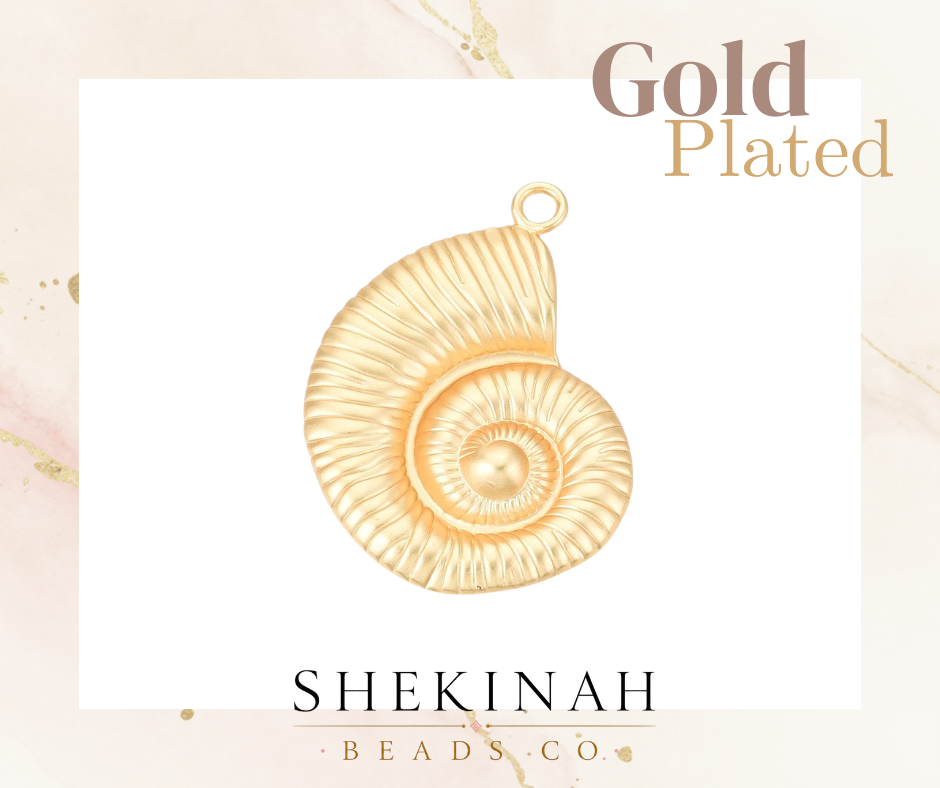 Charm caracol dorado estilo gold plated para bisutería