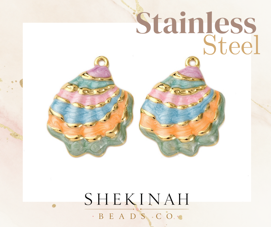 Charm concha multicolor con detalles dorados estilo stainless steel para bisutería