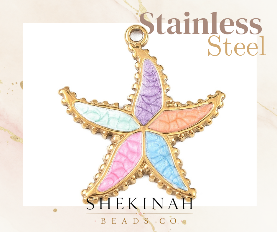 Charm estrella de mar dorada estilo stainless steel con esmalte multicolor para bisutería