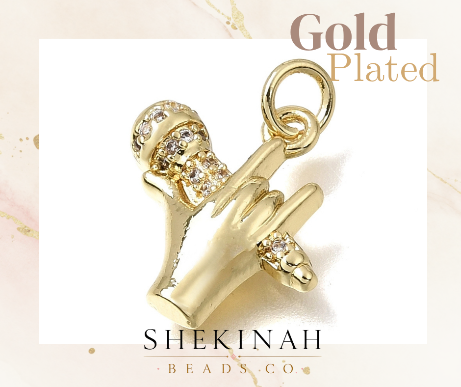 Dije dorado de mano con micrófono para bisutería cristiana de adoración.