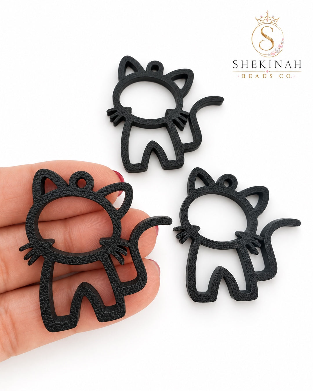 Charm 3D de gatito negro de Shekinah Beads Co.