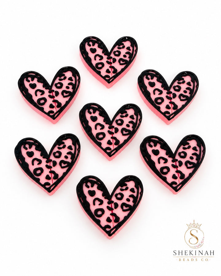 Charm 3D corazón animal print rosa
