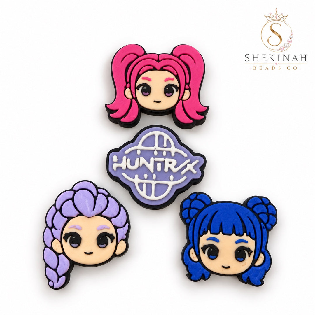 Kpop Huntrix 3D chunky charms con variantes Zoey azul, Rumi violeta, Mira rosa y logo